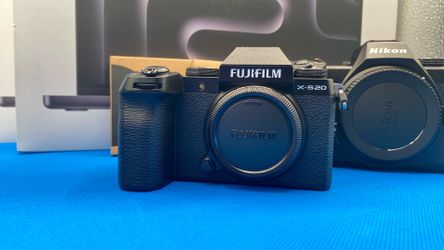 Fujifilm X-S20 body