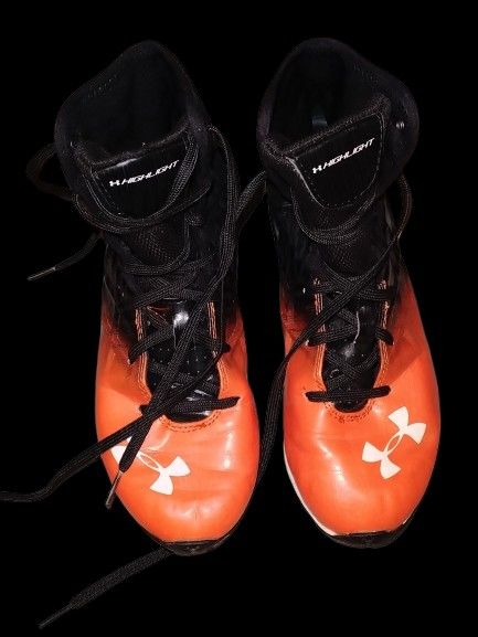 Under Armour Boys Soccer Cleats Size 5.5Y Orange Black Amour Bound High Top Like New Made in China