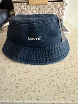 Levi Bucket Hat