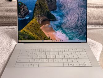 Dell Premium 16 4K OLED RTX 5050 Core Ultra 7 255H 32GB 1TB Touch