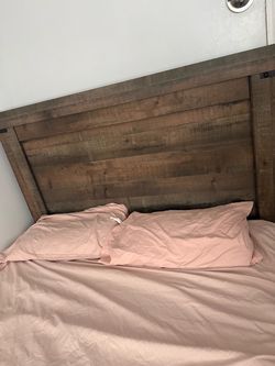 Bed queen