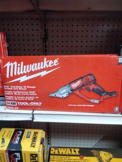 MILWAUKEE M18 CORDLESS 18 GAUGE DOUBLE CUT SHEAR