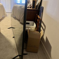 65" Class Crystal UHD TU7000 (2020)