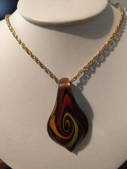 Glass swirl pendant