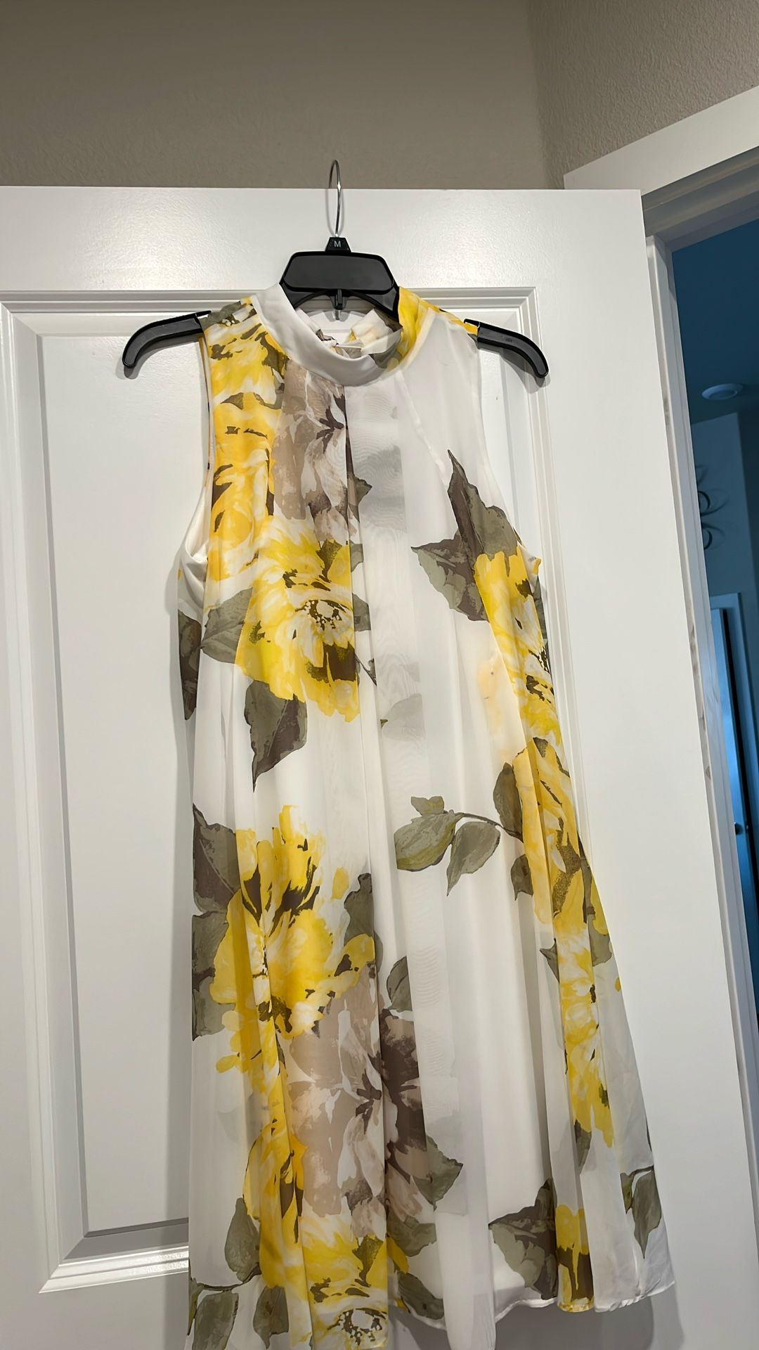 Beautiful Summer Dress Worn Twice. Size 12.