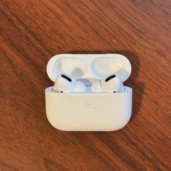 Apple AirPods Pro 1st Gen