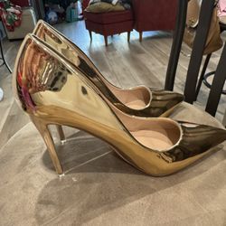 Women’s Gold Faux Leather Stiletto Pumps Size 7