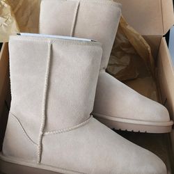 Koolaburra by UGG Women's Short boots size 10