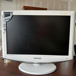 Samsung LCD 19” White TV