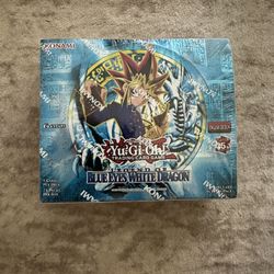 Yu-Gi-Oh! 25th anniversary blue eyes white dragon box
