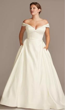 Plus size wedding dress