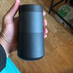 Bose Portable Speaker 75$