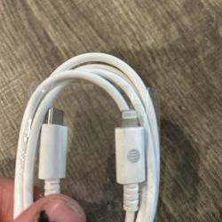 at&t usbc to lightning cable and box