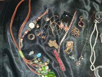 Jewelry lot