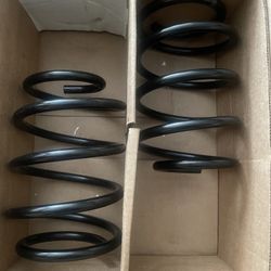 MOOG  Rear Coil Springs For Jeep Liberty (2002-2007) BRAND NEW