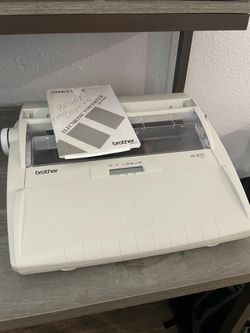 ML300 Display Typewriter — Great Condition, Fully Functional