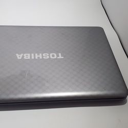 Toshiba Satellite l775 Laptop