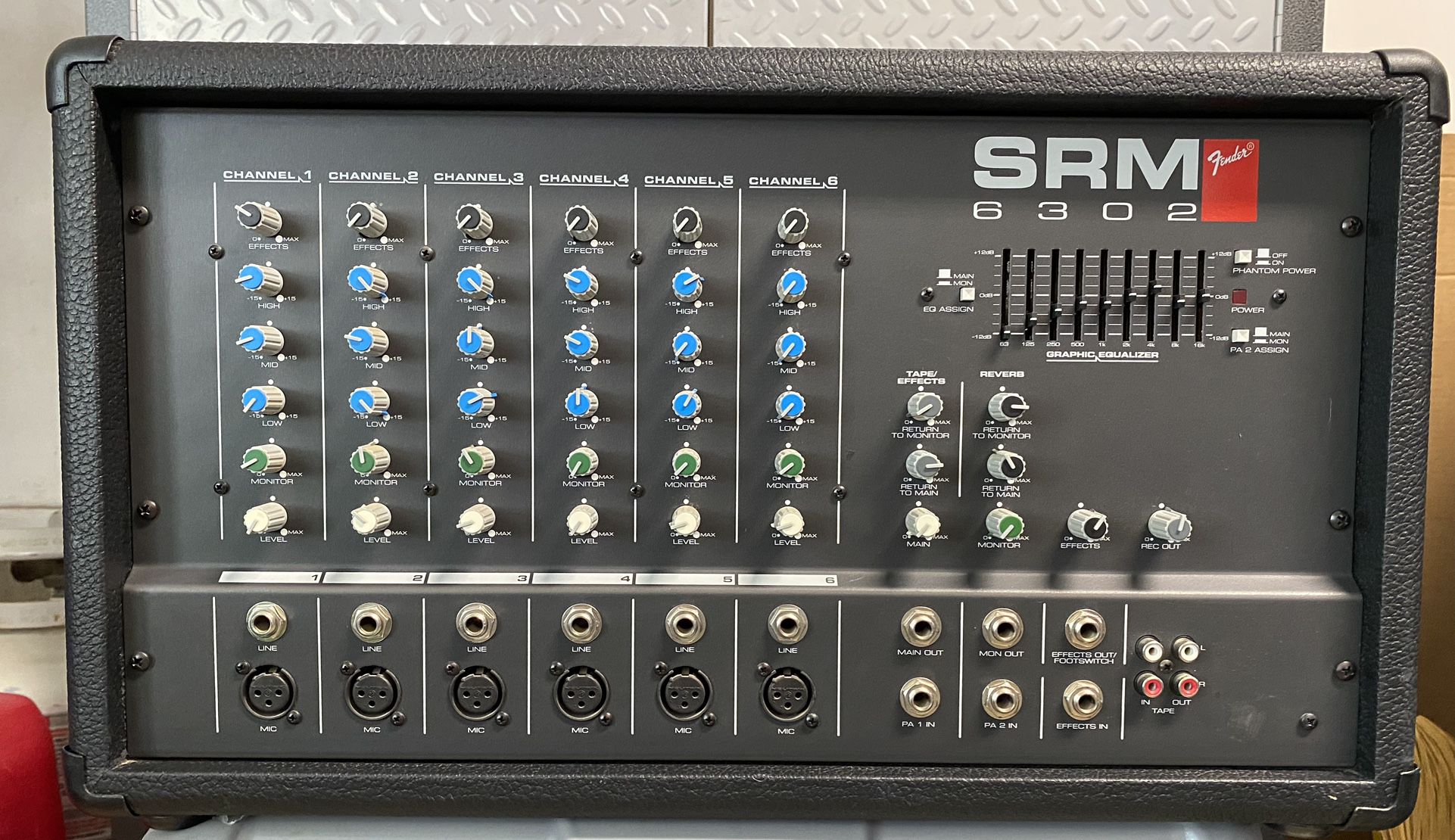 Fender SRM 6302 6 Channel Powered Mixer 