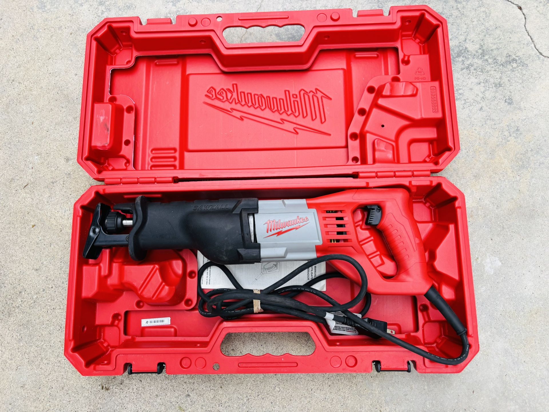 Milwaukee 12 Amp SAWZALL Reciprocating Saw with Case