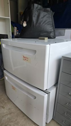 Pedestals 2 Each