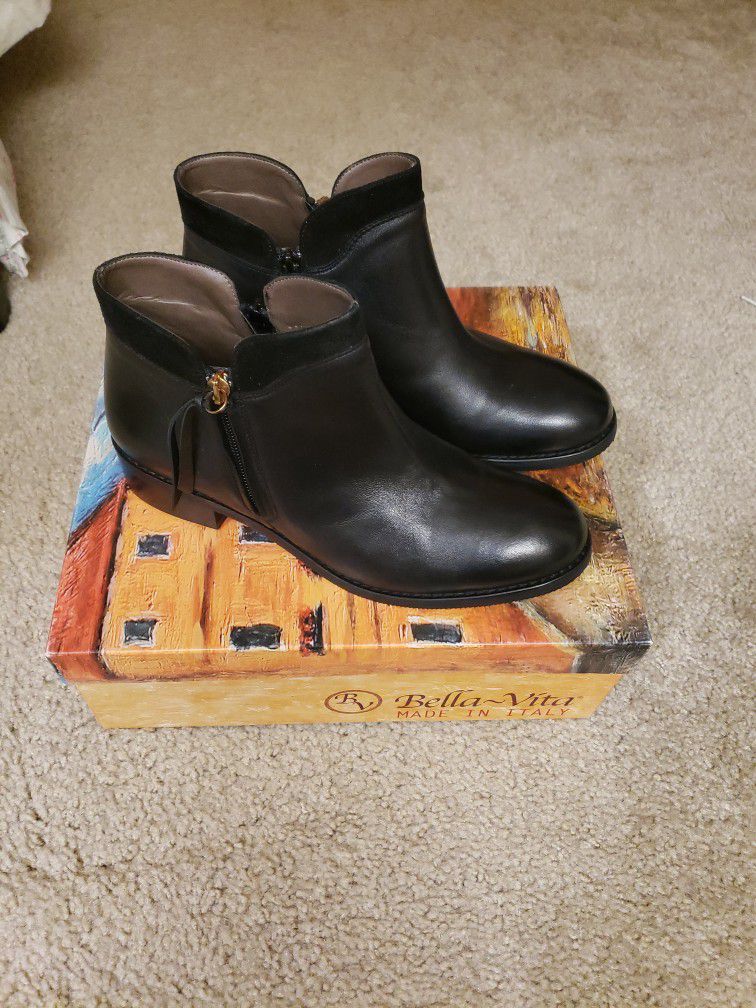 Women leather ankle boots Sz 8.5