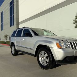 2010 Jeep Cherokee Laredo 