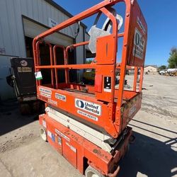 Special Value 2015 Snorkel S3219E Scissor Lift 