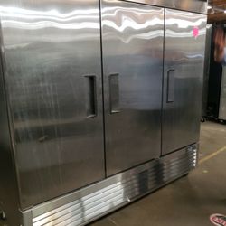 Used Fridgcon Reach In Freezer 3 Doors 208 Volt 