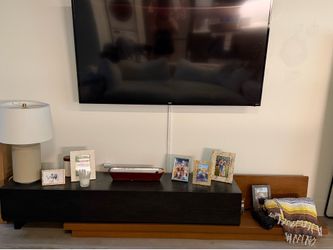 Tv console