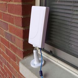 2000mW Indoor/Outdoor Wi-Fi USB Adapter & 10 dBi directional antenna
