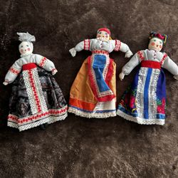 Vintage International Dolls (3)