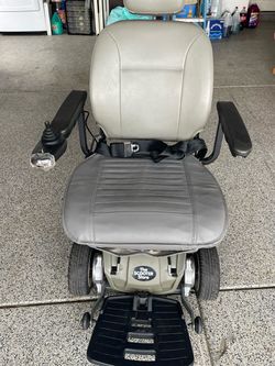 Read description No Charger And Don’t Know if it works