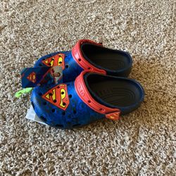Super Man Crocs Size 4 Men’s/6 Women’s 