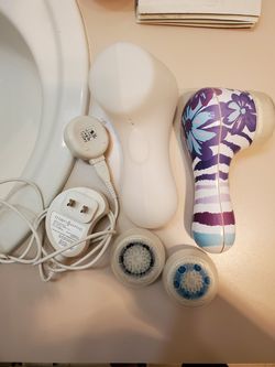 Mia 2 clearsonic facial cleaning system 50$