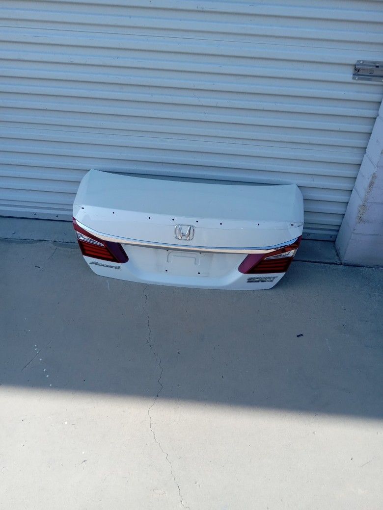 16 To 17 Honda Accord Sedan Trunk Cajuela And Lights ( Oem)