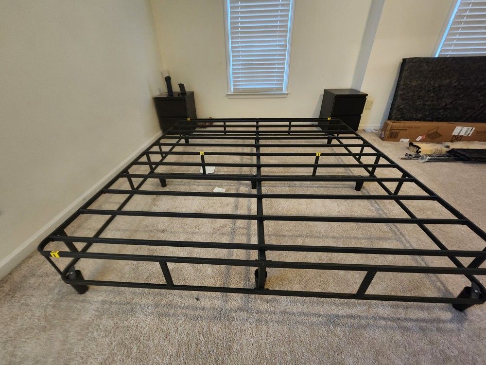 King Metal Bed Frame 