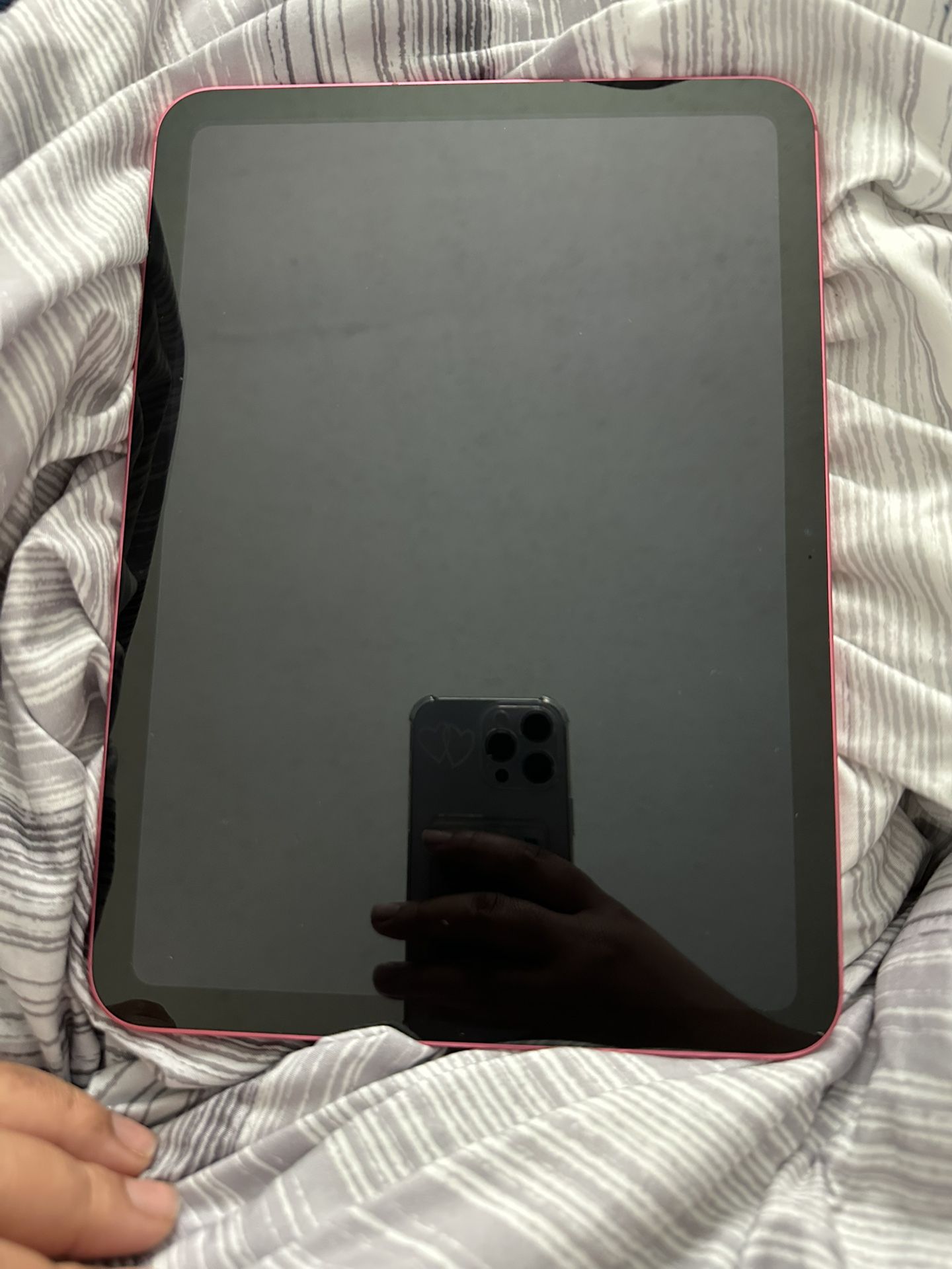 Pink Apple iPad (A16) 2025