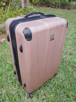 Kenneth Cole 24 Inch Hard side 8 Wheel Expandable Upright Spinner Suitcase