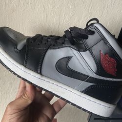 Jordan 1 Mid Shadow Red
