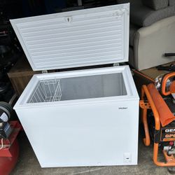 7.1 Cu Ft Freezer- Like New