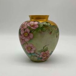 Heinrich H&C Selb Bavaria Wild Pink Flower Vase