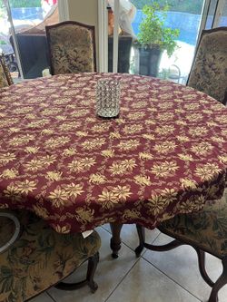 Christmas Round Table Cloth
