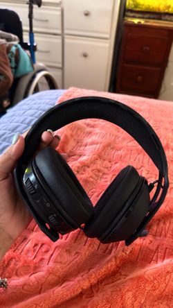 RIG 700  Over-Ear Wireless Headphones