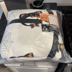 Hello Kitty Halloween Blanket 
