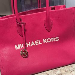 Mk Tote Ourse 