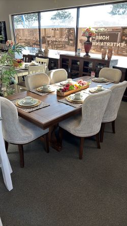 Gorgeous 7 Piece dining set