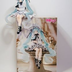 FuRyu Hatsune Miku Noodle Stopper Figure Vintage Doll (brand new, sealed)