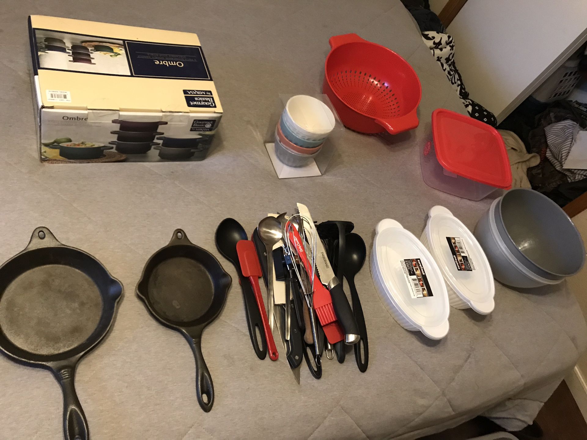 Brand New kitchen stuff, utensils, and mini bbq (read post)