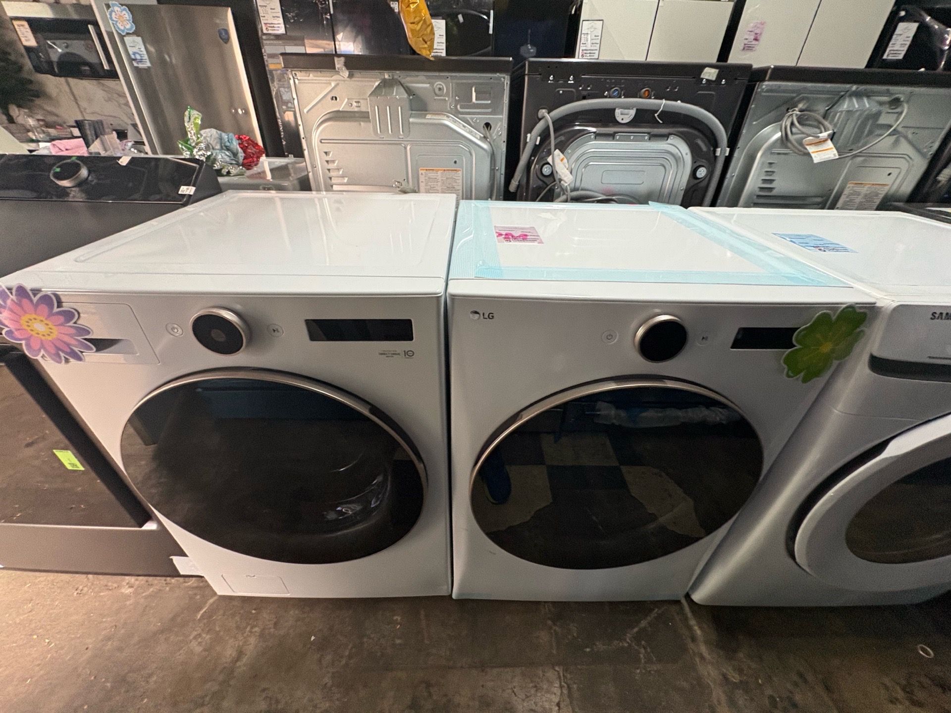 LG Washer And Dryer Set In White