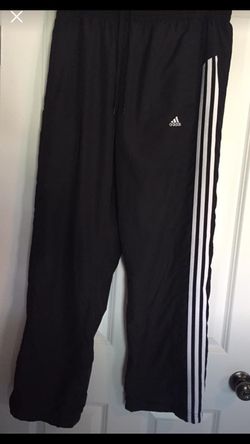 ADIDAS, like new, Men's Large pants, Ankle 365 for Sale in Holly Springs, NC - OfferUp